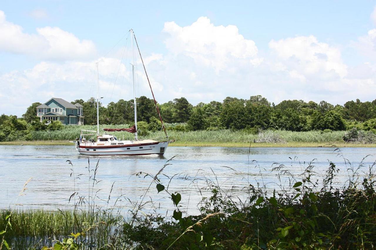 Island Delight By Oak Island Accommodations Экстерьер фото